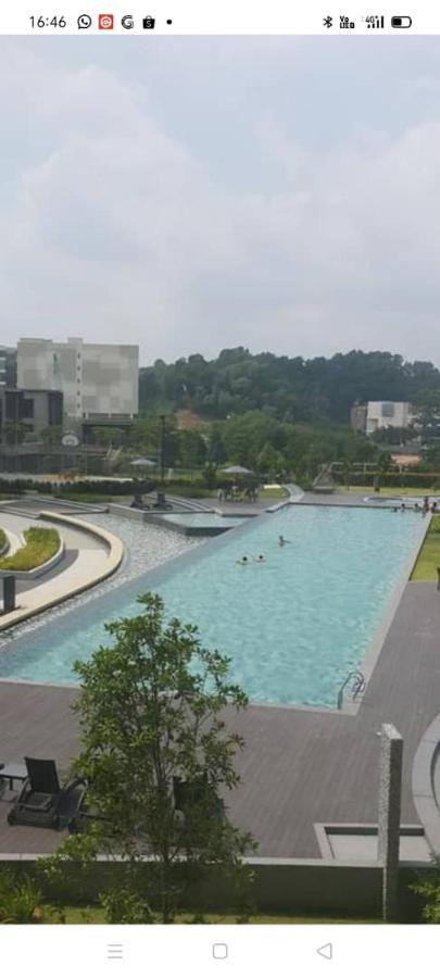 Hyve Soho Suite - Netflix Cyberjaya Exterior photo